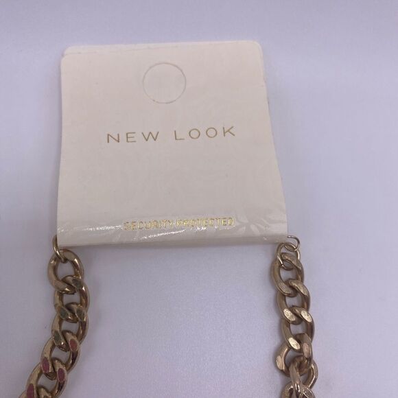 4/$20 New Look Gold & Pearl Necklace - Picture 6 of 7